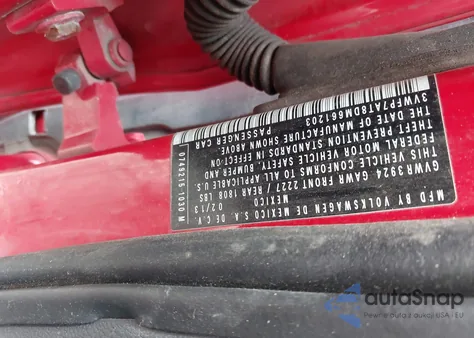 2013 Volkswagen Beetle 2.5L Entry z USA, uszkodzony, nr VIN 3VWFP7AT8DM661203